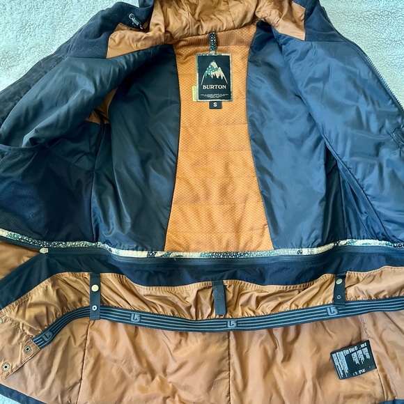 Unique Burton Prowess Women’s Snow Jacket - Picture 6 of 8